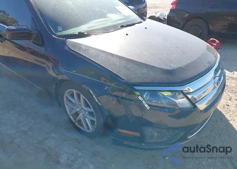 2010 Ford Fusion Se z USA, uszkodzony, nr VIN 3FAHP0HA1AR176963